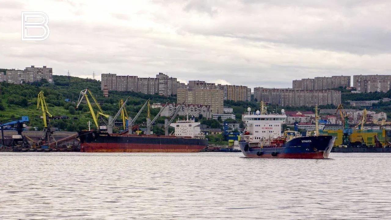 Мурманский торговый порт с октября начнет переваливать зерно и черные металлы