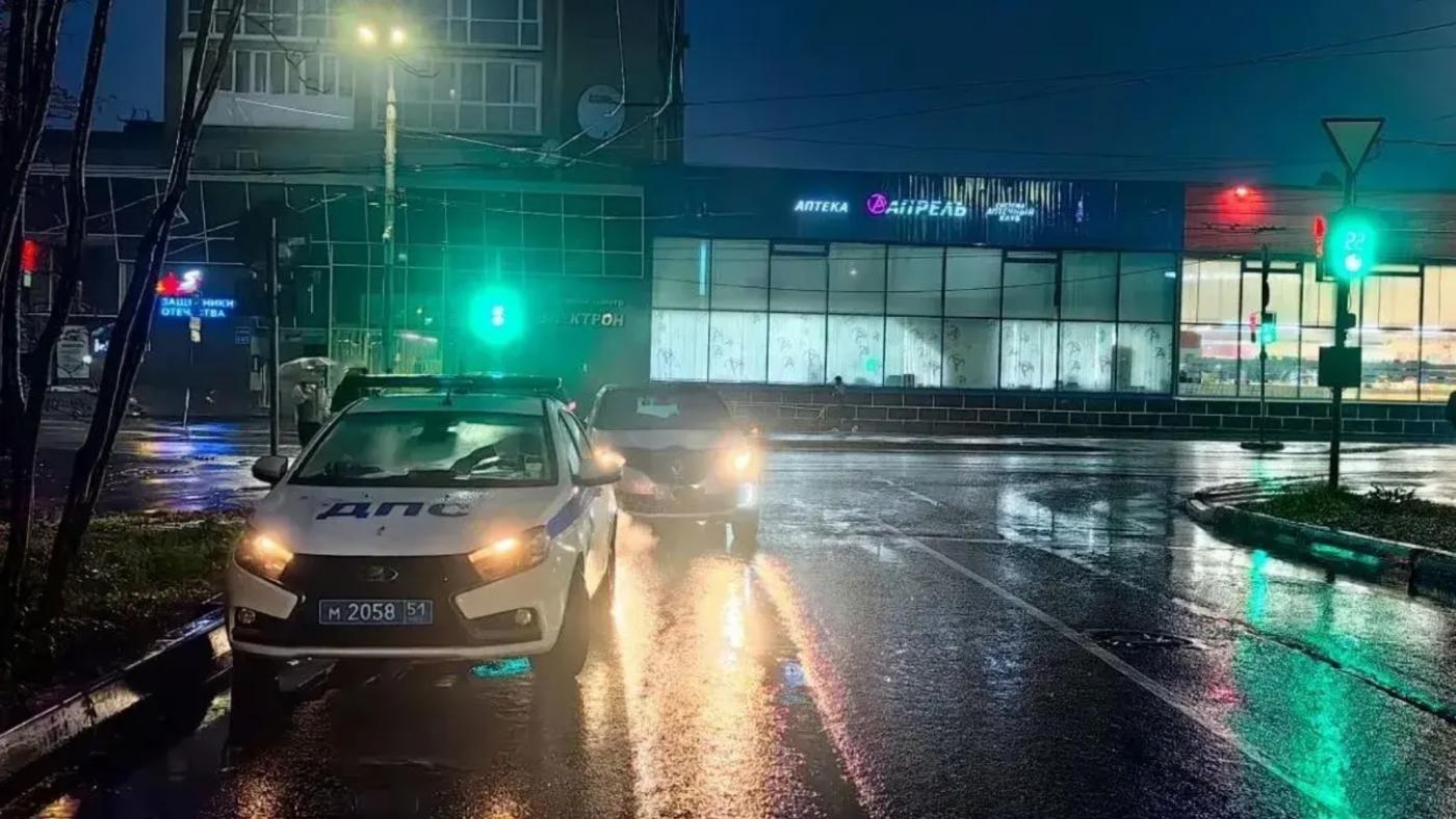 Три человека пострадали на дорогах Мурманской области за минувшие сутки