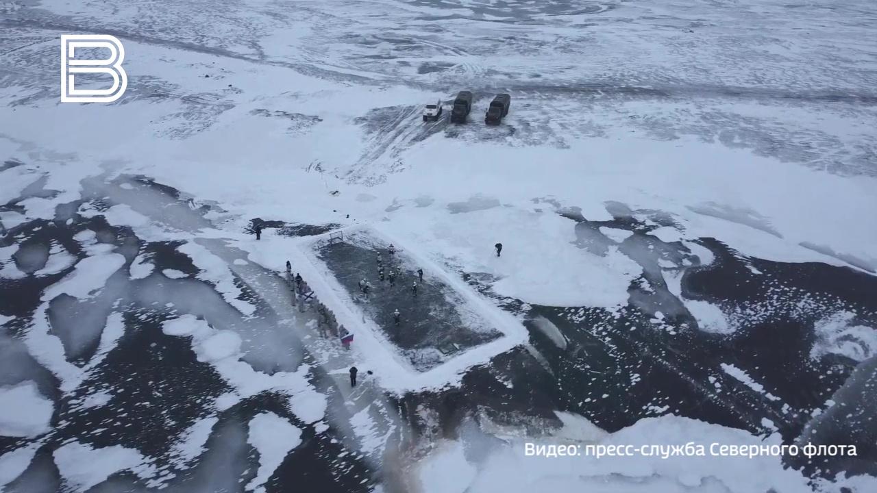 Военнослужащие Северного флота матч на архипелаге Земля Франца-Иосифа посвятили 80-летию российского хоккея